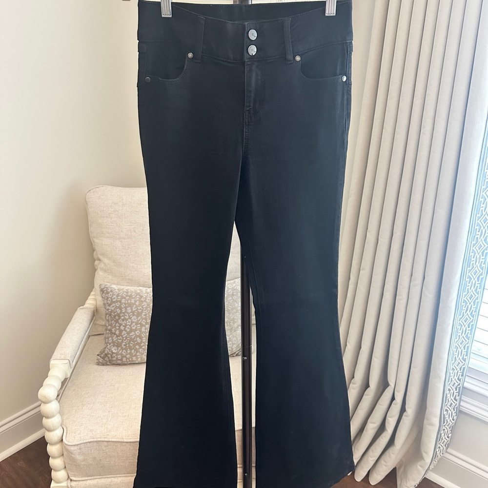 1822 Denim Classic Black Flare Jeans